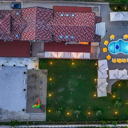 茵索尼娅酒店 酒店 3*