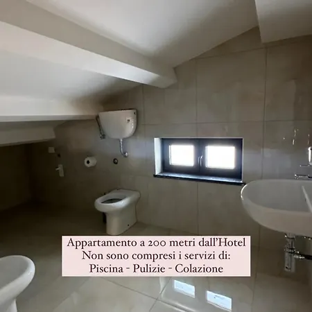 茵索尼娅酒店 3* 阿格罗波利