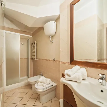 茵索尼娅酒店 酒店 阿格罗波利