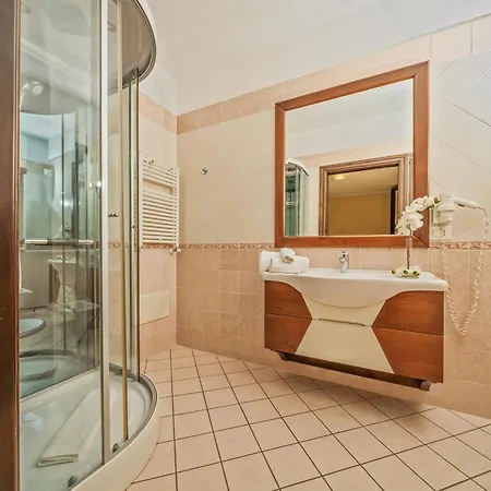 茵索尼娅酒店 酒店 阿格罗波利