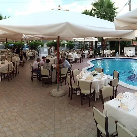 酒店 茵索尼娅酒店 3*