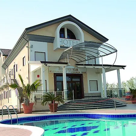 茵索尼娅酒店 3*