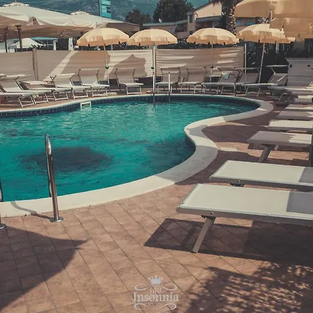 茵索尼娅酒店 酒店 3*