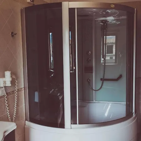 茵索尼娅酒店 酒店 3*