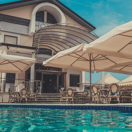 茵索尼娅酒店 酒店